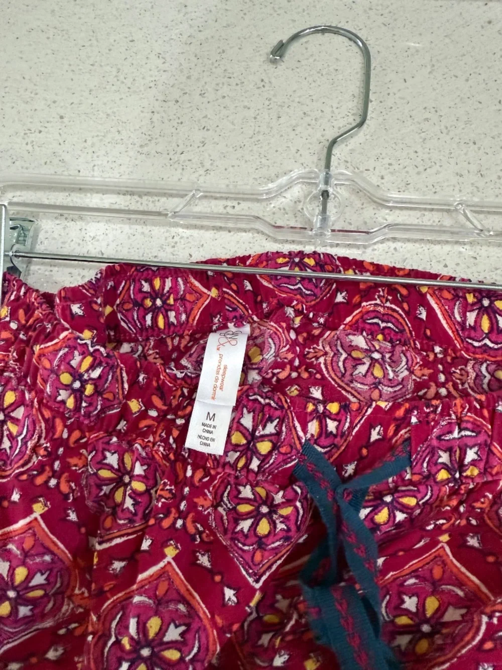 NWOT Gillian & O’Malley pajama set, size medium